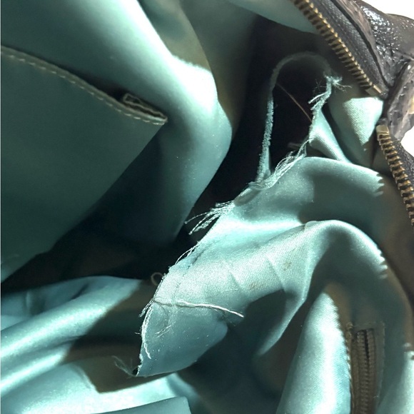 Coach vintage 
Black Leather crossbody Bag - Picture 9 of 13